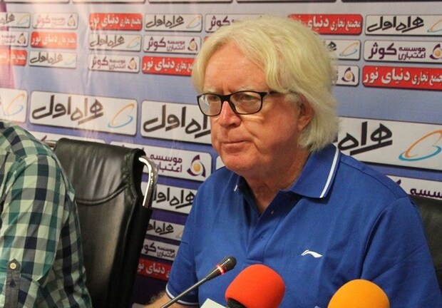 کنایه سرمربی استقلال به مسئول سازمان لیگ 