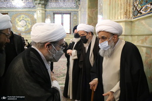 حضور مراجع و علما در مسجد امام حسن عسکری(ع) در پی ارتحال آیت الله العظمی صافی(ره)