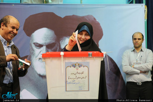 انتخابات ریاست جمهوری و پنجمین دوره‌ی انتخابات شوراهای اسلامی-حسینیه جماران