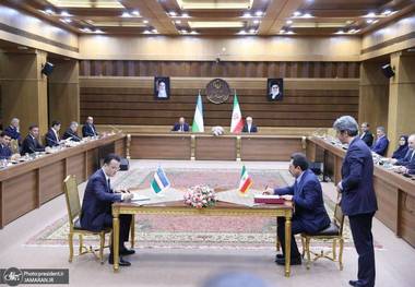 امضای ۴ سند همکاری مشترک میان ایران و ازبکستان/ نقشه راه بین دولتی میان جمهوری اسلامی ایران و جمهوری ازبکستان برای دوره ۲۰۲۷-۲۰۲۵ امضا شد
