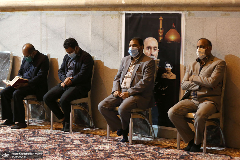 حضور خانواده مرحوم سید مرتضی طباطبایی بر مزار ایشان