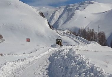 نجات سه گردشگر اصفهانی در ارتفاعات الیگودرز