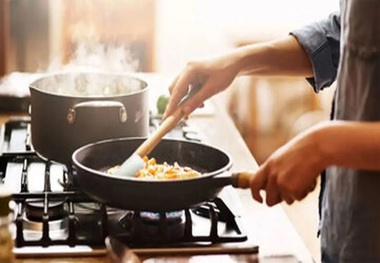 ۵ خطر دیر شام خوردن