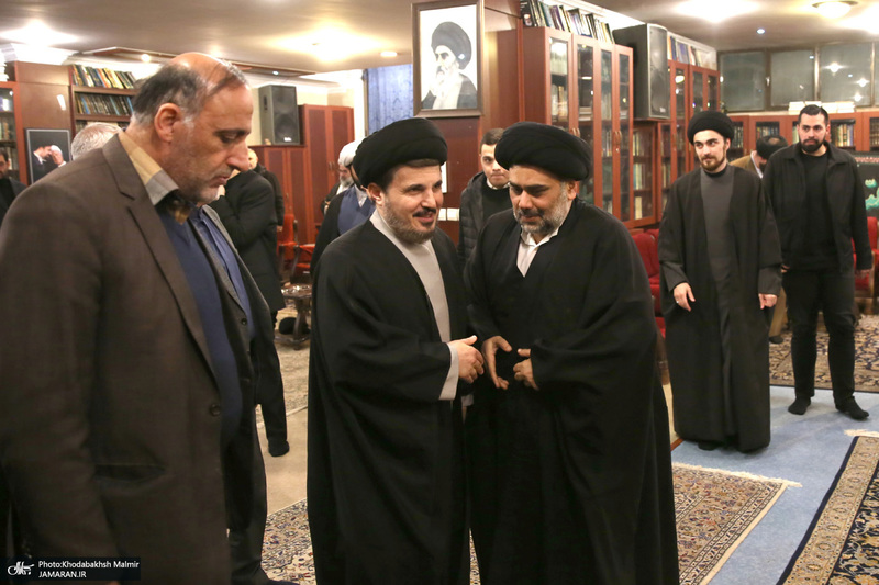 حضور جمعی از شخصیت های سیاسی در منزل مرحوم آیت الله موسوی بجنوردی (ره) -3