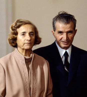 گزارش کامل محاکمه چائوشسکو و همسرش در دادگاه مردمی 