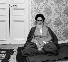 Imam Khomeini monitored revolution struggle, foiled all plots by Shah regime