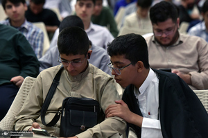 آئین آغاز سال تحصیلی حوزه علمیه استان تهران در حرم امام خمینی