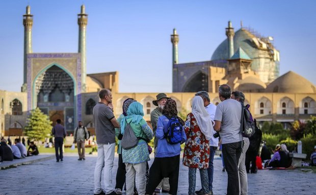 انعقاد تفاهم نامه سرمایه گذاری در بخش گردشگری اقتصاد سمنان را متحول می کند