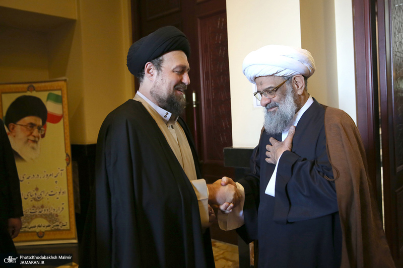 حاشیه تجدید میثاق اعضای مجلس خبرگان رهبری با آرمان های امام خمینی (س)