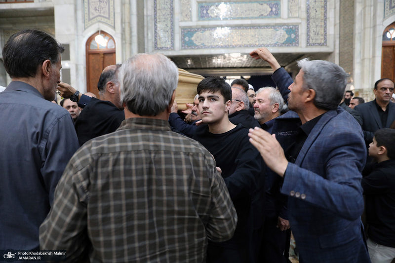 مراسم تشییع و تدفین همسر آیت الله موسوی بجنوردی (ره) در حرم امام خمینی (س)-2