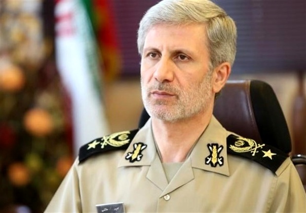 وزیر دفاع: در خزانه‌داری آمریکا ۵۰۰ نفر فقط برای مانع‌تراشی در اقتصاد ایران در تلاش هستند