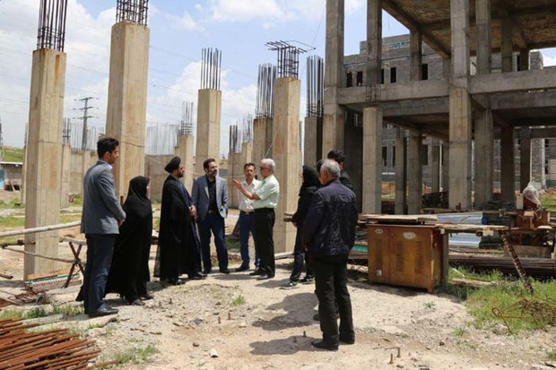 تکمیل تالار شهر قزوین نیازمند همدلی مسئولان استانی است