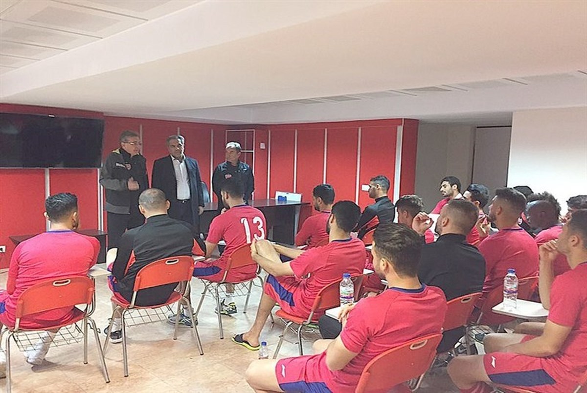 جلسه عرب با بازیکنان پرسپولیس + عکس

