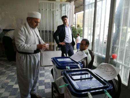 امام جماعت اهل سنت قصرشیرین: شرکت در انتخابات عمل به تکلیف دینی و شرعی است