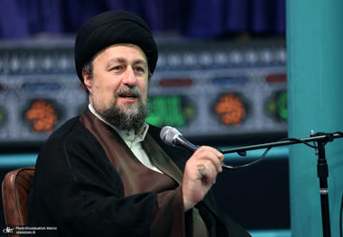 آیت‌الله سید حسن خمینی: نام امام چراغ راه است/ بی‌انصافی است‌ اگر کسی چشم بر توفیق دولت‌ در دوران جنگ ببندد و از آن تشکر نکند/ از جنگ ظالمانه سربلند بیرون آمدیم چون ما ملتی با سابقه بسیار بزرگ بودیم