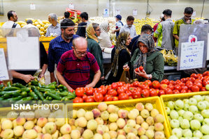 جریان عادی زندگی در شهر تهران...
