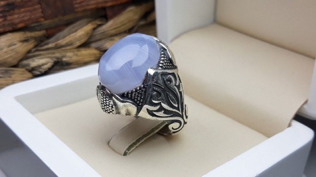 خواص بی نظیر عقیق کبود برای حفظ سلامتی 