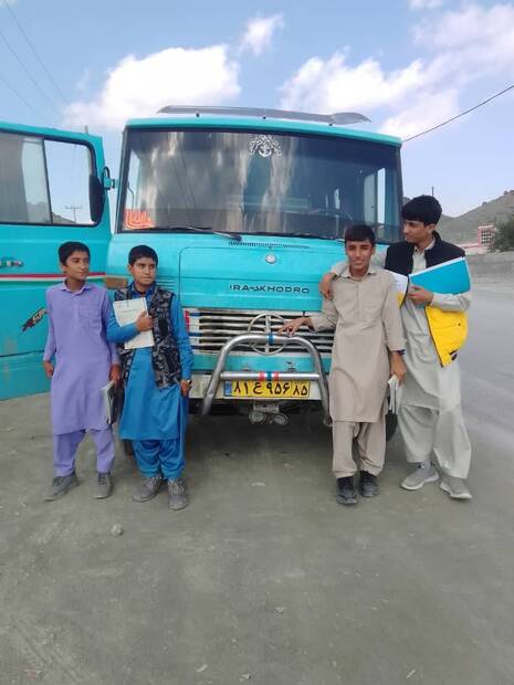 کمکی که هلدینگ خلیج‌فارس به دانش‌آموزان روستایی در سیستان و بلوچستان رساند
