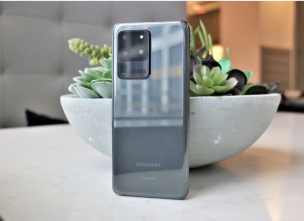 ویژگی های گوشی گلکسی اس ۲۱ لو رفت+ عکس