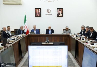 تصویب جدول برش سالانه اهداف کمی قانون برنامه هفتم/ عارف: مسیر اجرای برنامه هفتم خوب پیش رفته/ گزارشی از عملکرد سال اول اجرای برنامه به مجلس ارائه می‌شود/ رهبرانقلاب رهنمودهای بسیار مهم و کاربردی برای دولت و اقداماتی که لازم است انجام شود را مطرح فرمودند