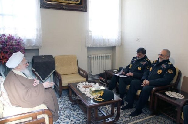 آیت الله العظمی جوادی آملی: فراتر از میدان عمل کنیم و اتاق جنگ اصلی دشمن را ببینیم / صهیونیسم در رأس دشمنی با اسلام قرار دارد و لازم است همواره دشمن‌شناسی دقیق مدنظر باشد/ قدردانی از تلاش‌های نیروهای انتظامی