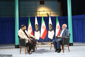 گفتگو حضور با حاجی میرزایی رئیس دفتر رئیس جمهور در حسینیه جماران