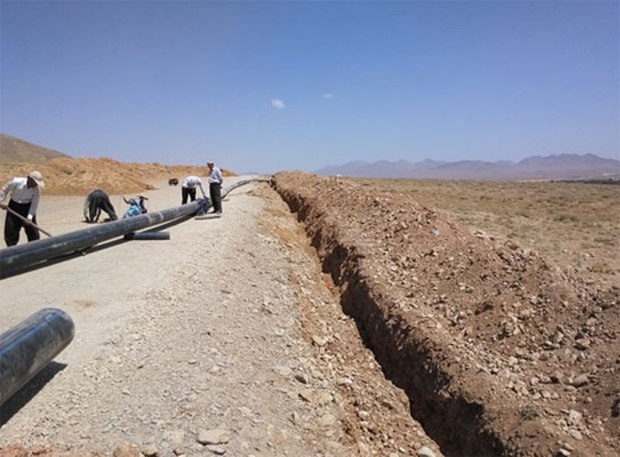 خط انتقال آب رسانی روستاهای بخش قلعه شاهین ترمیم شد