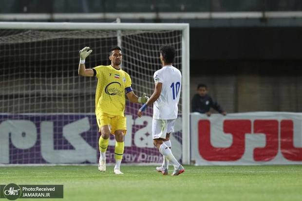 محمدی با استقلال قرارداد ندارد/ اگر حسینی تمدید نکند...