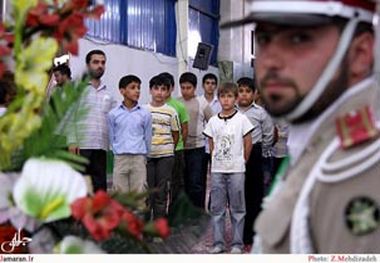 گزارش تصویری /حضوراعضای کانون های فرهنگی هنری مساجد شهر قم درحرم مطهر امام راحل