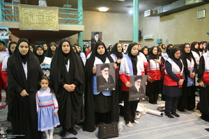 تجدیدمیثاق اعضای سازمان جوانان جمعیت هلال احمر با آرمان‌های امام خمینی(س)؛