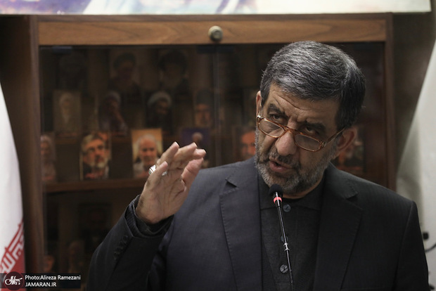 ضرغامی: نفوذی جریانی است که در میانه جنگ حرف لایحه حجاب را در دهان نماینده مجلس می‌گذارد‌