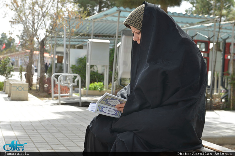  زیارت اهل قبور در پنجشنبه آخر سال-بهشت زهرا(س) تهران