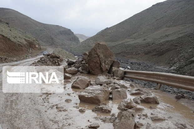 ۵۱ مورد ریزش‌برداری از جاده‌های کردستان انجام شد