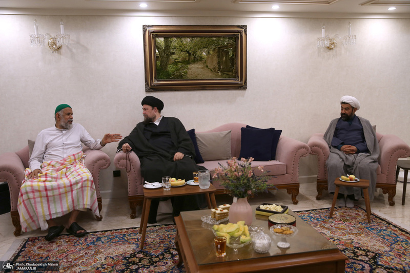 عیادت سید حسن خمینی از  حجت الاسلام سید محمود علوی