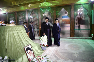 تجدید میثاق مجمع روحانیون مبارز و مجمع مدرسین و محققین حوزه علمیه قم با امام خمینی (س)