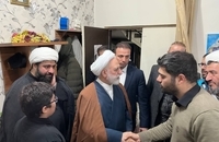 حضور رئیس قوه قضائیه در منازل شهیدان رازینی و مقیسه، قضات برجسته که ترور شدند (6)