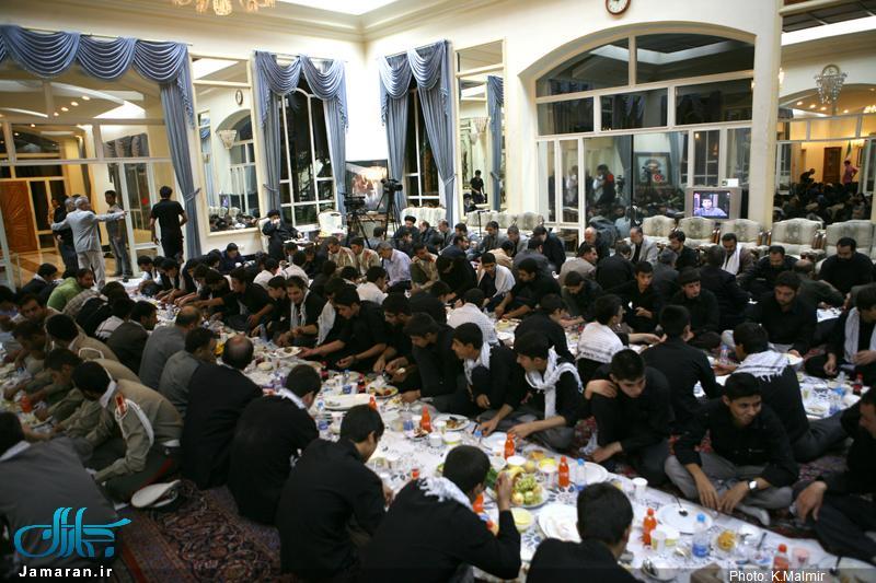 دیدار جمعی از جوانان خانواده های تحت پوشش کمیته امداد امام خمینی با یادگار امام (س)