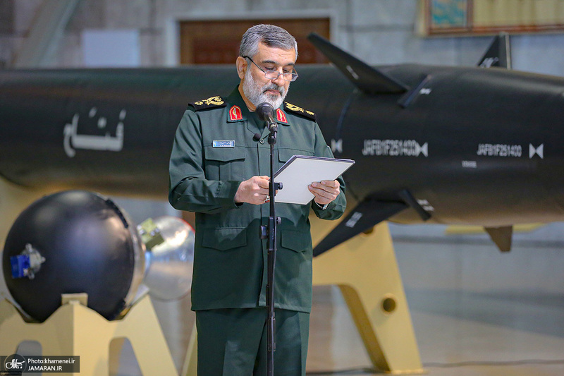 بازدید فرمانده کل قوا از نمایشگاه دستاوردهای نیروی هوافضای سپاه پاسداران