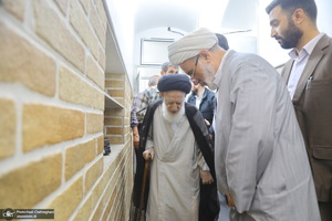 مراسم جشن عید غدیر و عمامه‌گذاری طلاب در بیت مراجع  تقلید و علما