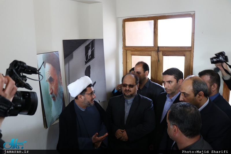 بازدید وزیر صنعت، معدن‎ و تجارت از بیت تاریخی امام در خمین