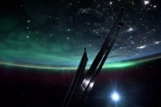 تصویر شفق قطبی از منظر «ایستگاه فضایی بین‌المللی»
