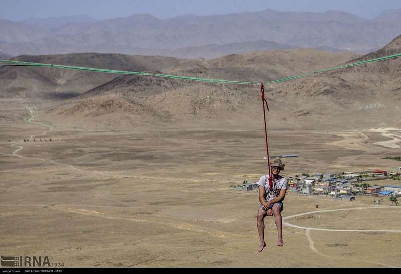 هنر «های‌لاین» در روستای انجدان