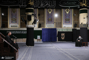 اولین شب مراسم عزاداری حضرت اباعبدالله الحسین (ع) در حسینیه امام خمینی