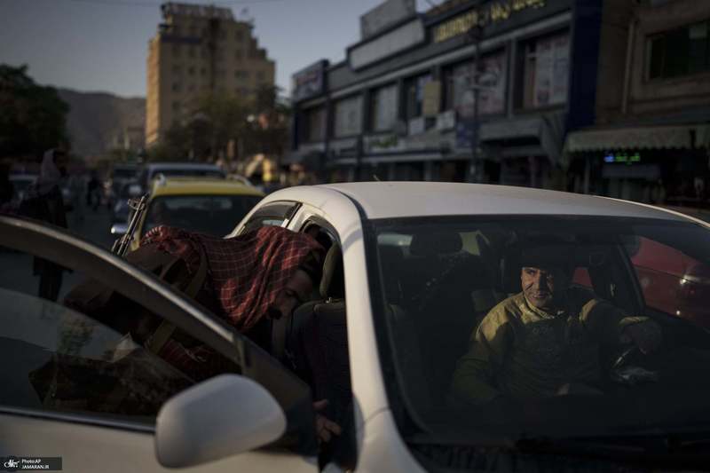 بازگشت گشت‌های طالبان به خیابان‌های کابل به روایت یک عکاس خبری