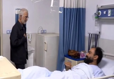 عیادت وزیر کشور از مجروحان پلیس در یکی از بیمارستان‌های تهران + عکس