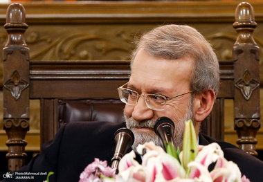 رییس مجلس باید تجدید نظر کند