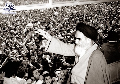 Imam Khomeini´s unprecedented leadership led revolution to victory