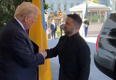 ترامپ در کاخ سفید به استقبال زلنسکی رفت + فیلم
