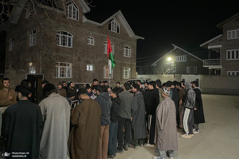 دسته عزاداری شیعیان کشمیر در آستانه تشییع پیکر شهید سید حسن نصرالله (ره)