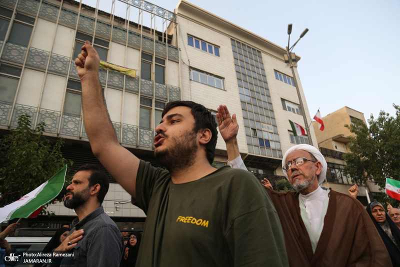 اجتماع مردمی در حمایت از رزمندگان مدافع